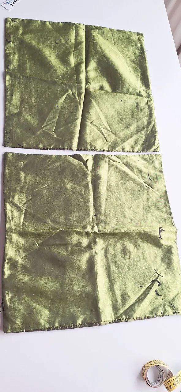 4 Capas de almofada usadas. RS 5 cada