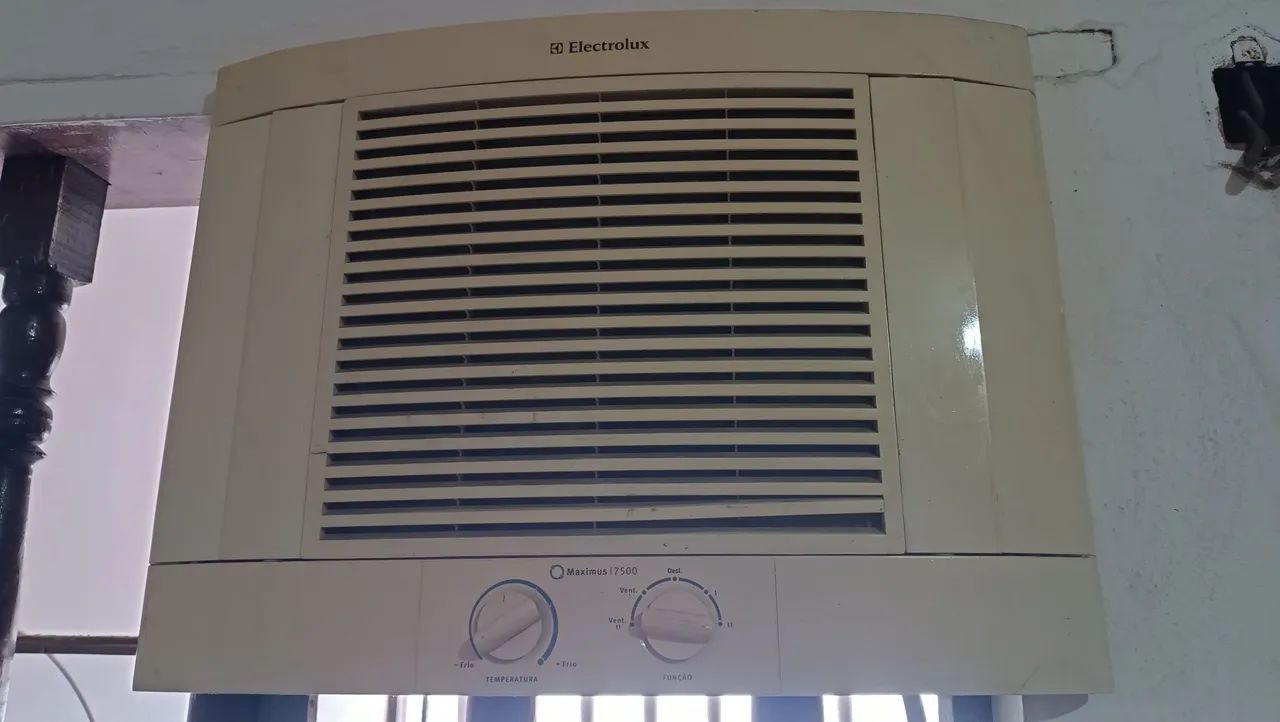 Ar condicionado Eletrolux de janela 7500 btus - Foto 2