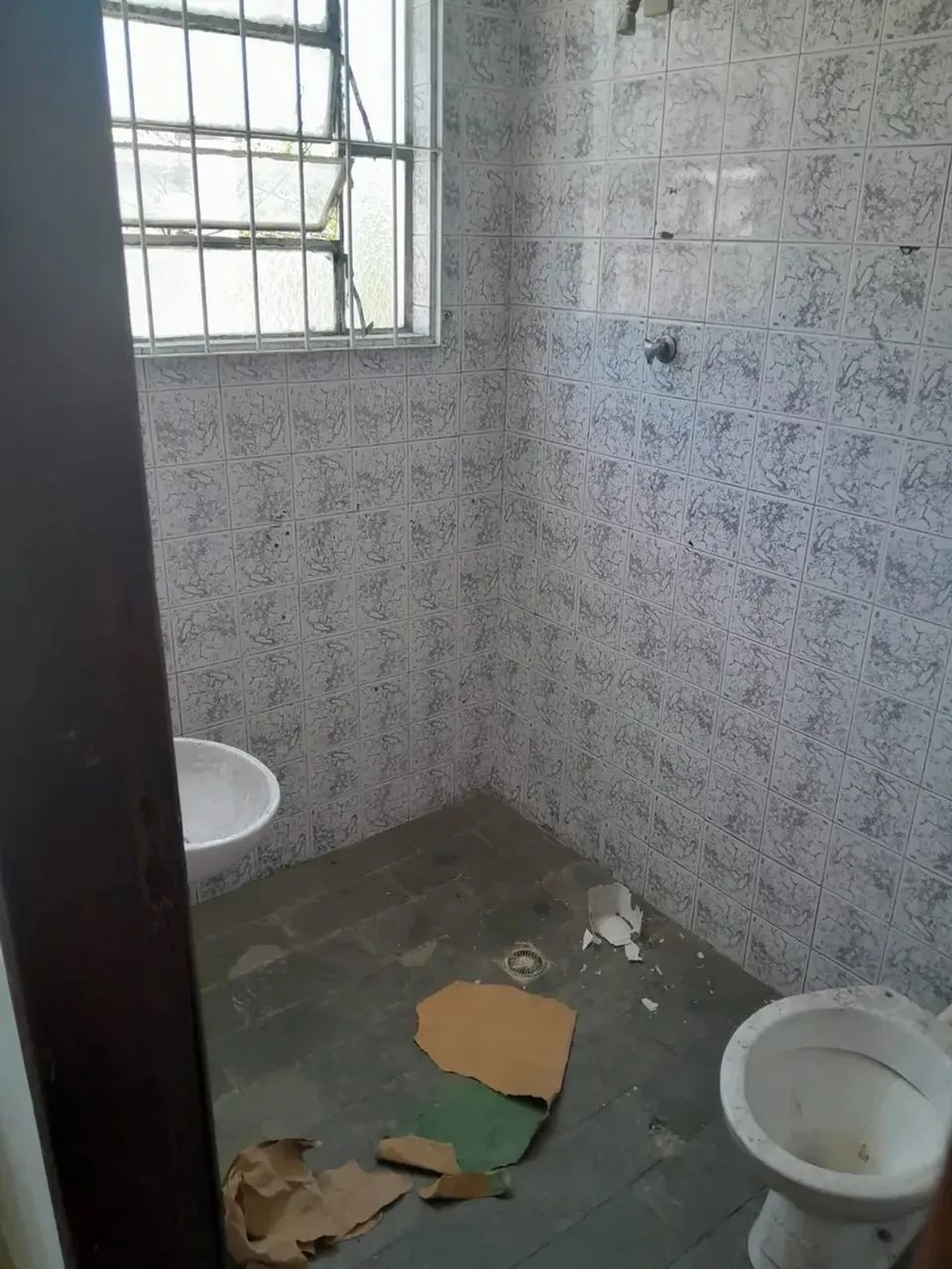 Excelentíssima loja com 100 metros quadrados em Itaipu - Niterói - RJ !!! - Foto 8