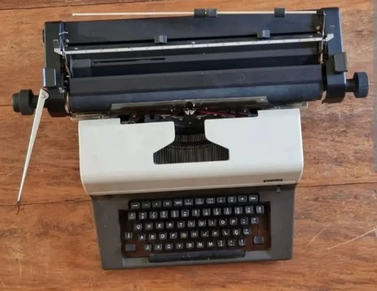 Máquina de Datilografia Facit