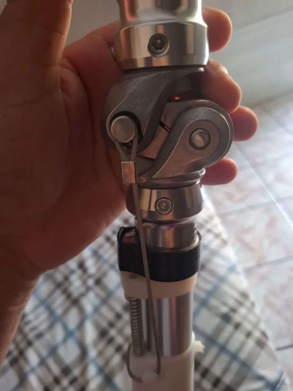 Joelho monocêntrico 