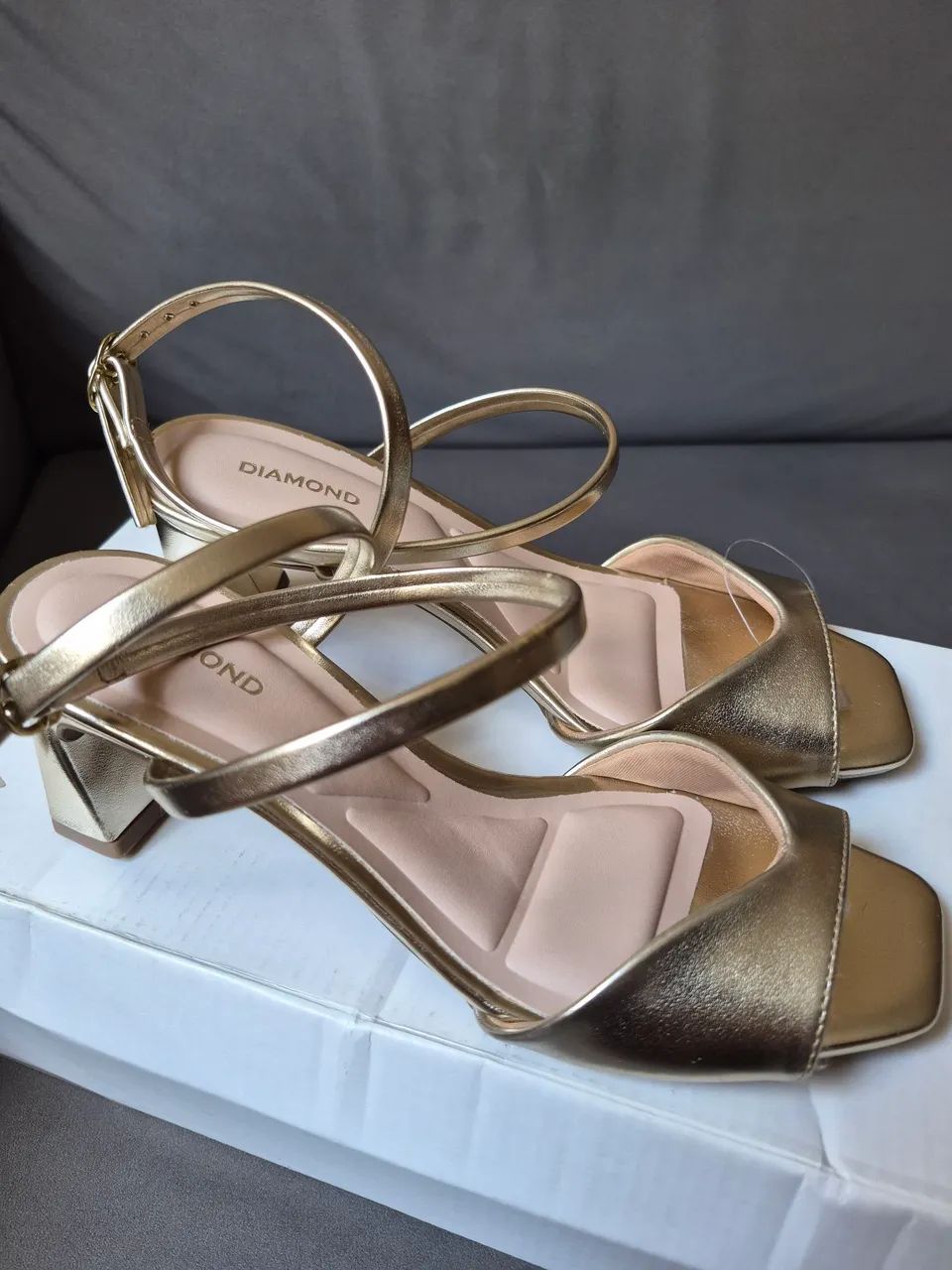 Sandália dourada 34 - Foto 2