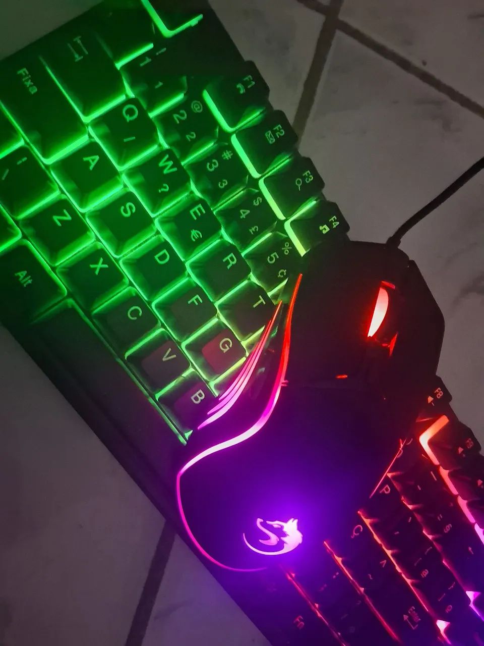 Teclado e mouse gamer,com Led colorido - Foto 2
