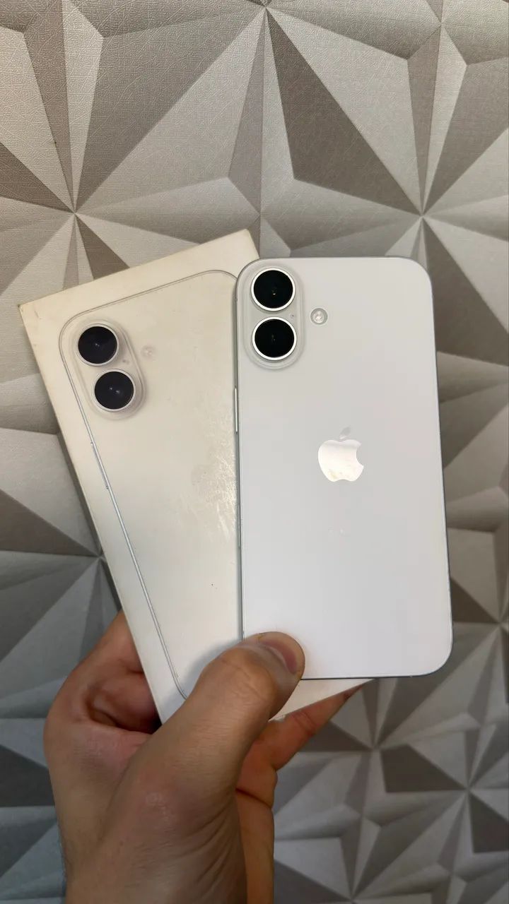 iPhone 16 128GB | Branco 90%