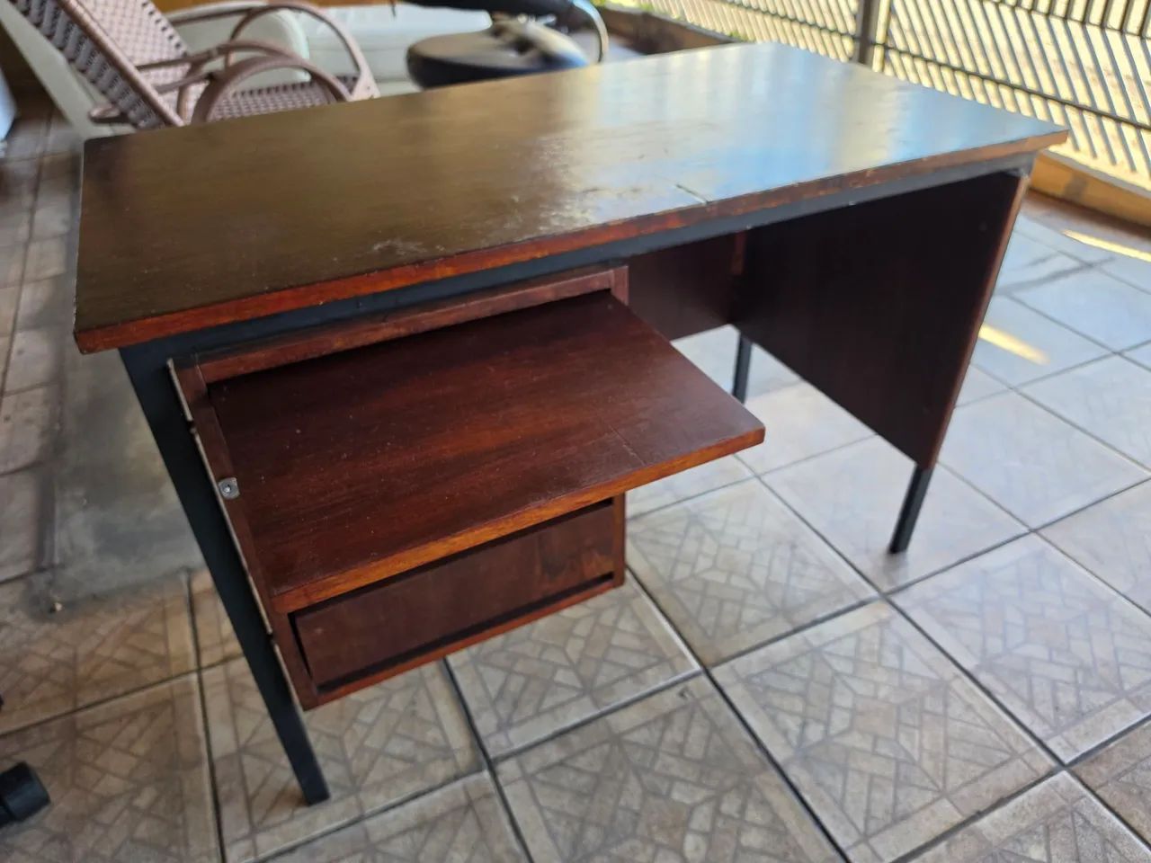 Mesa Escritório Madeira Maciça + Entrega gratis na Hora  - Foto 5