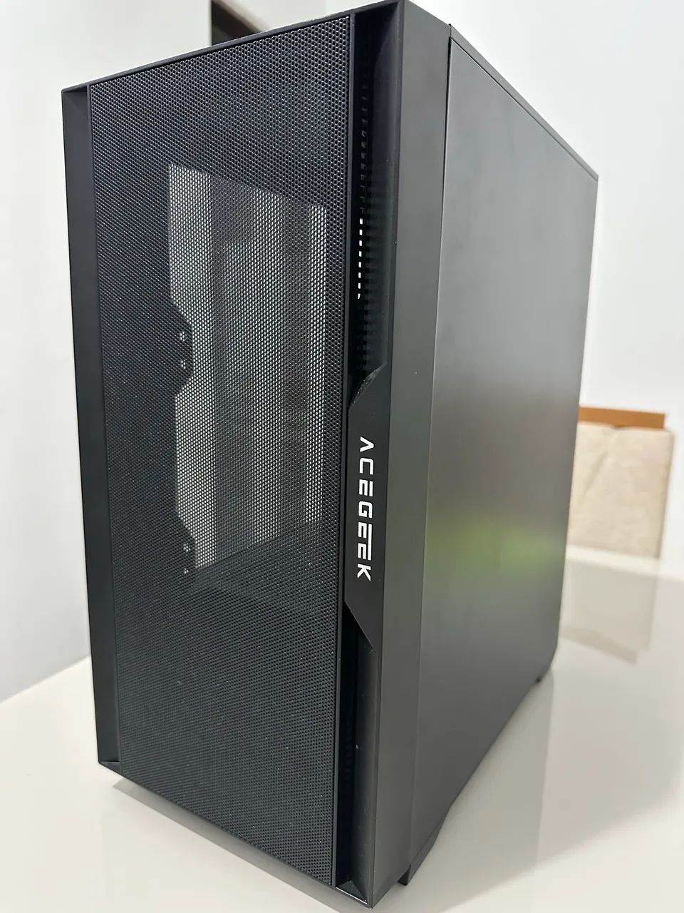 Gabinete mid-tower mesh  - Foto 2