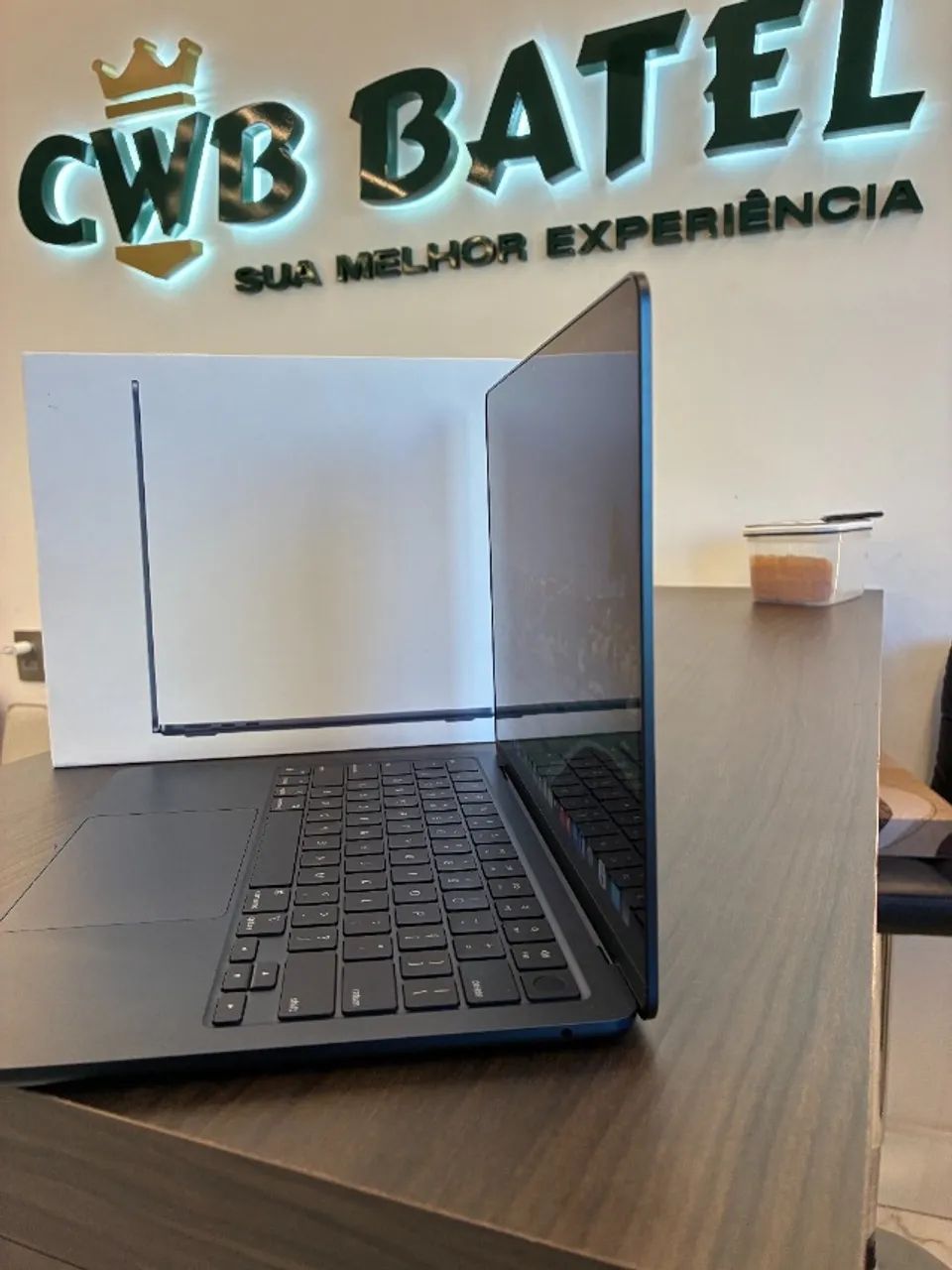 MacBook Air M3 8GB 256GB 13.6 Bateria 100% 79 Ciclos - Loja Fisica