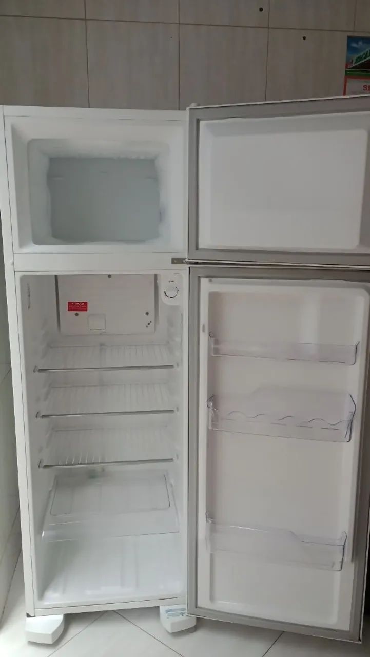 Vendo geladeira  - Foto 2