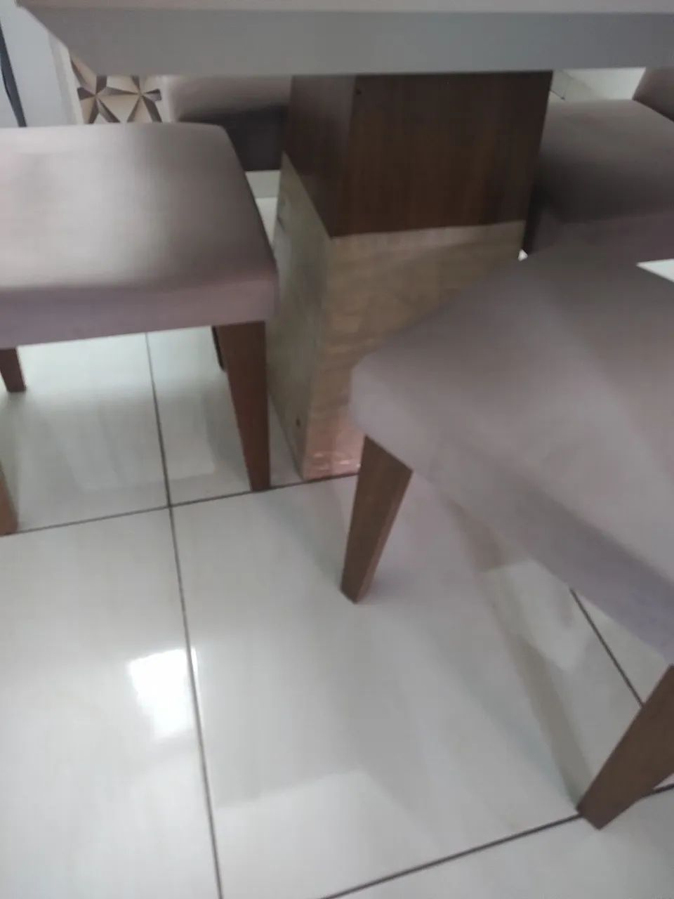 Vendo Mesa tampo de vidro com 4 Cadeiras - Foto 5