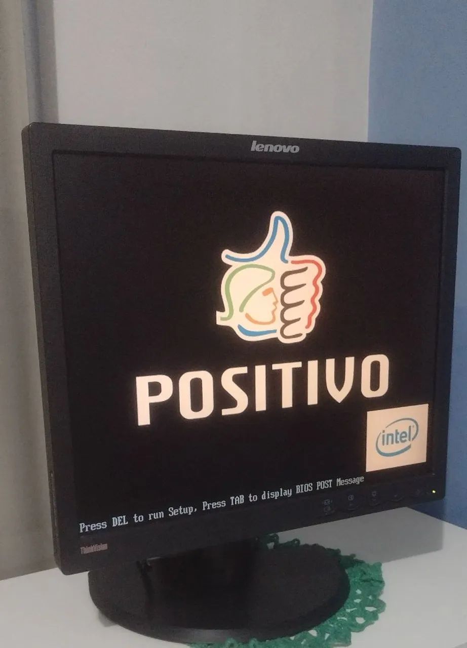 Monitor Lenovo ThinkVision 19" Profissional com Ajuste de Altura - Foto 3