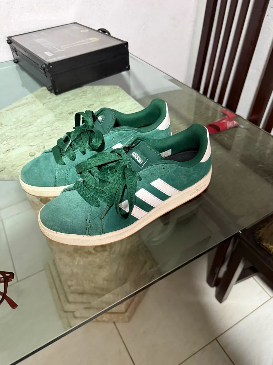 Tênis adidas 43 camurça original, perfume assad latafa, cheio, e relógio oriente original  - Foto 4