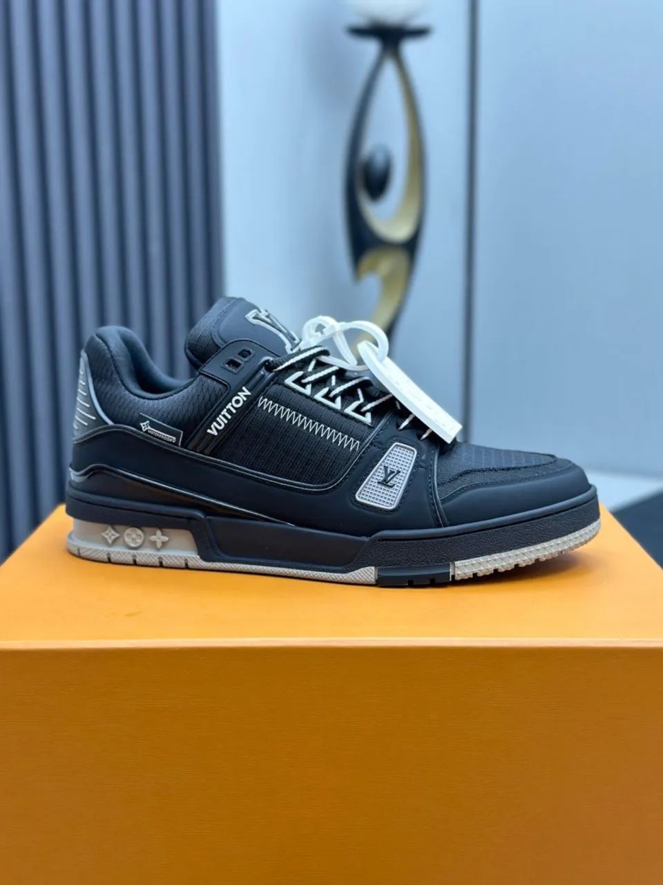 Tênis LV Trainer - Foto 4