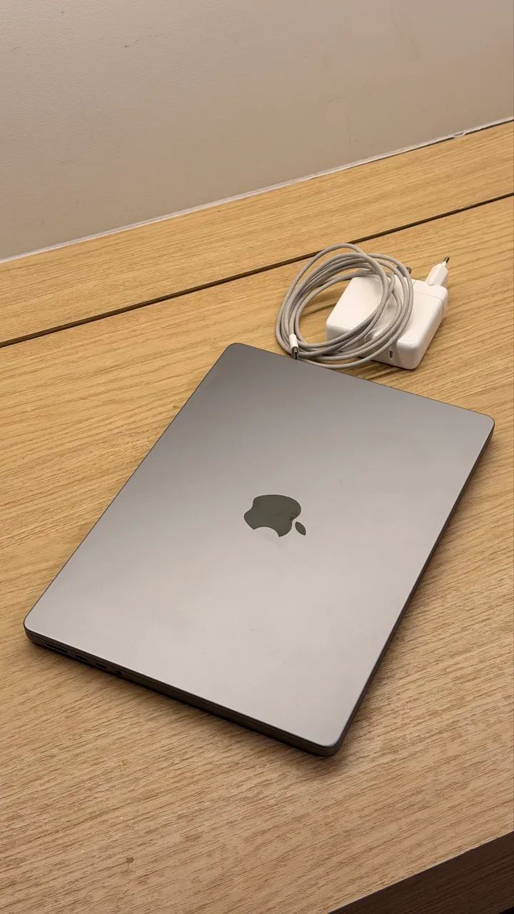 MacBook Pro 14 M2 Pro 16GB 512GB (2023) Seminovo - Notebooks
