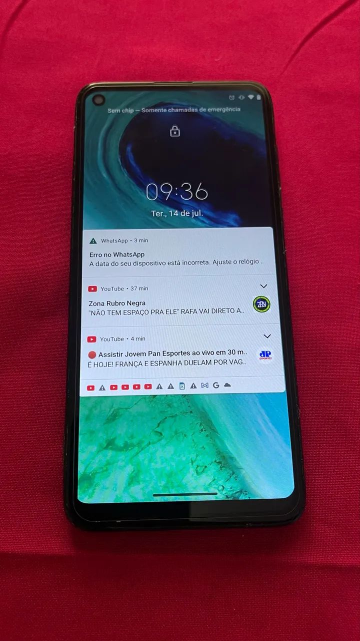 Moto g8 