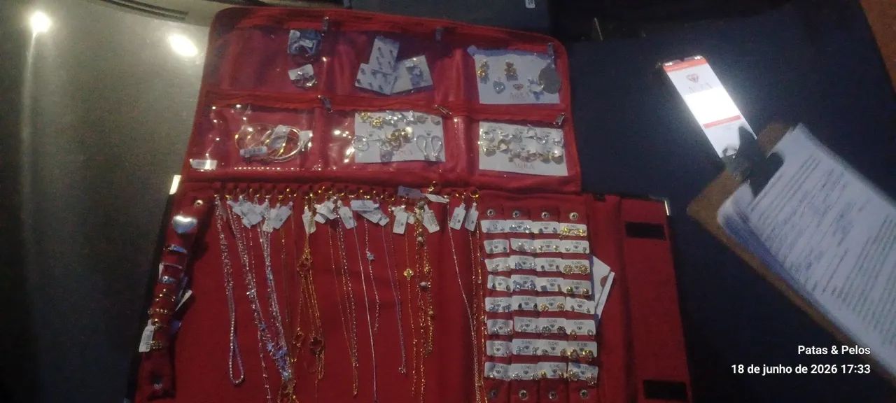 Procuramos revendedoras / agra semi joias consignado  - Foto 4