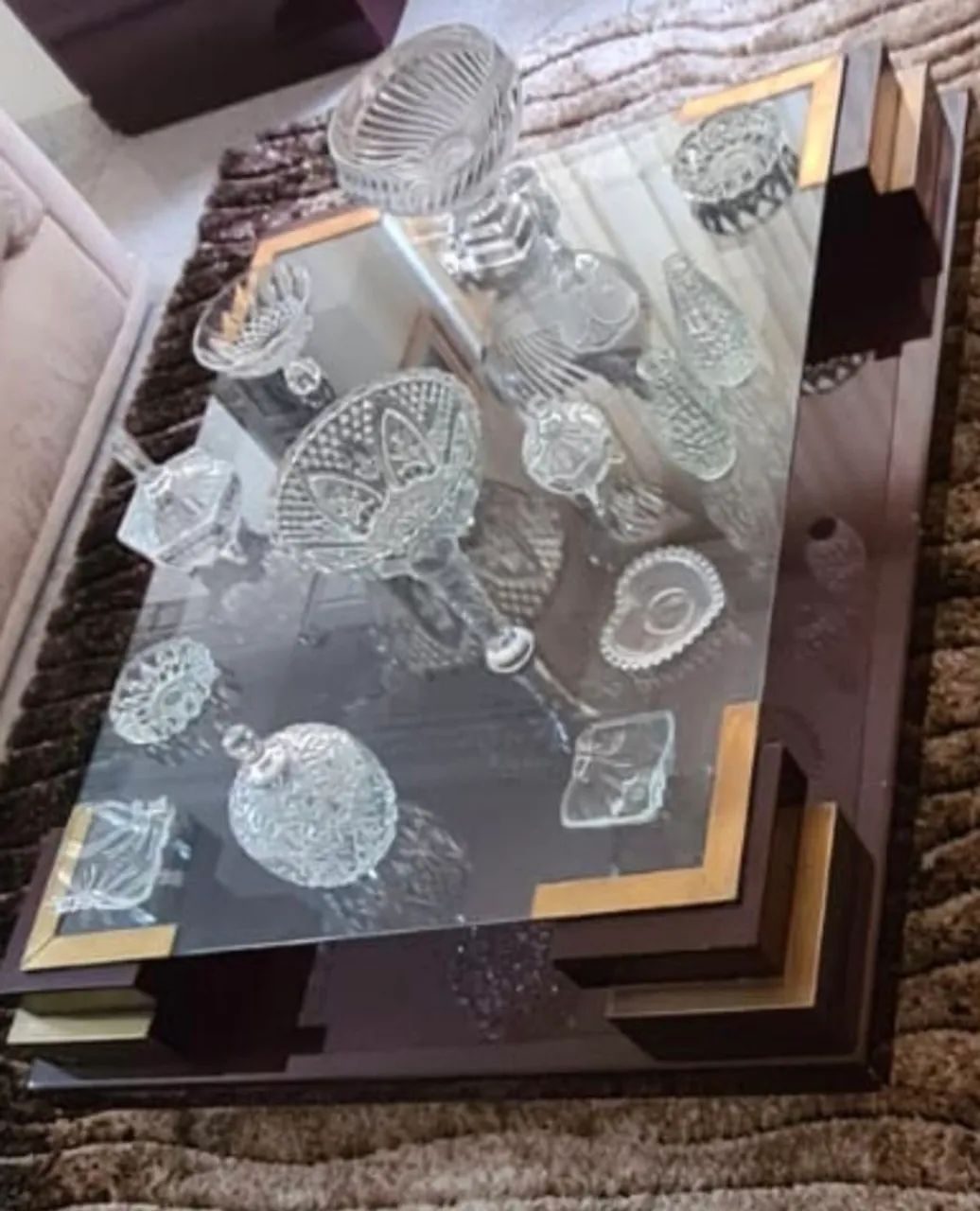 Mesa de Centro em Laca Vinho com Vidro