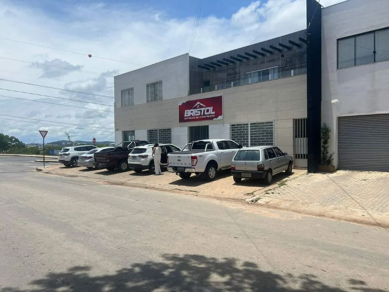 Loja para alugar no Bairro Cidade Nova em Carmo Do Cajuru/MG - Foto 5