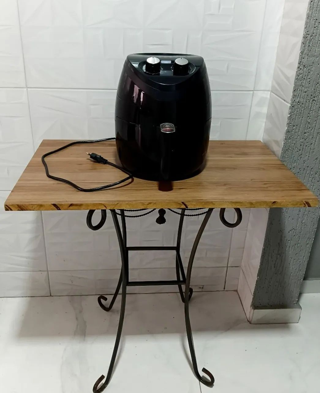 Mesa quadrada.