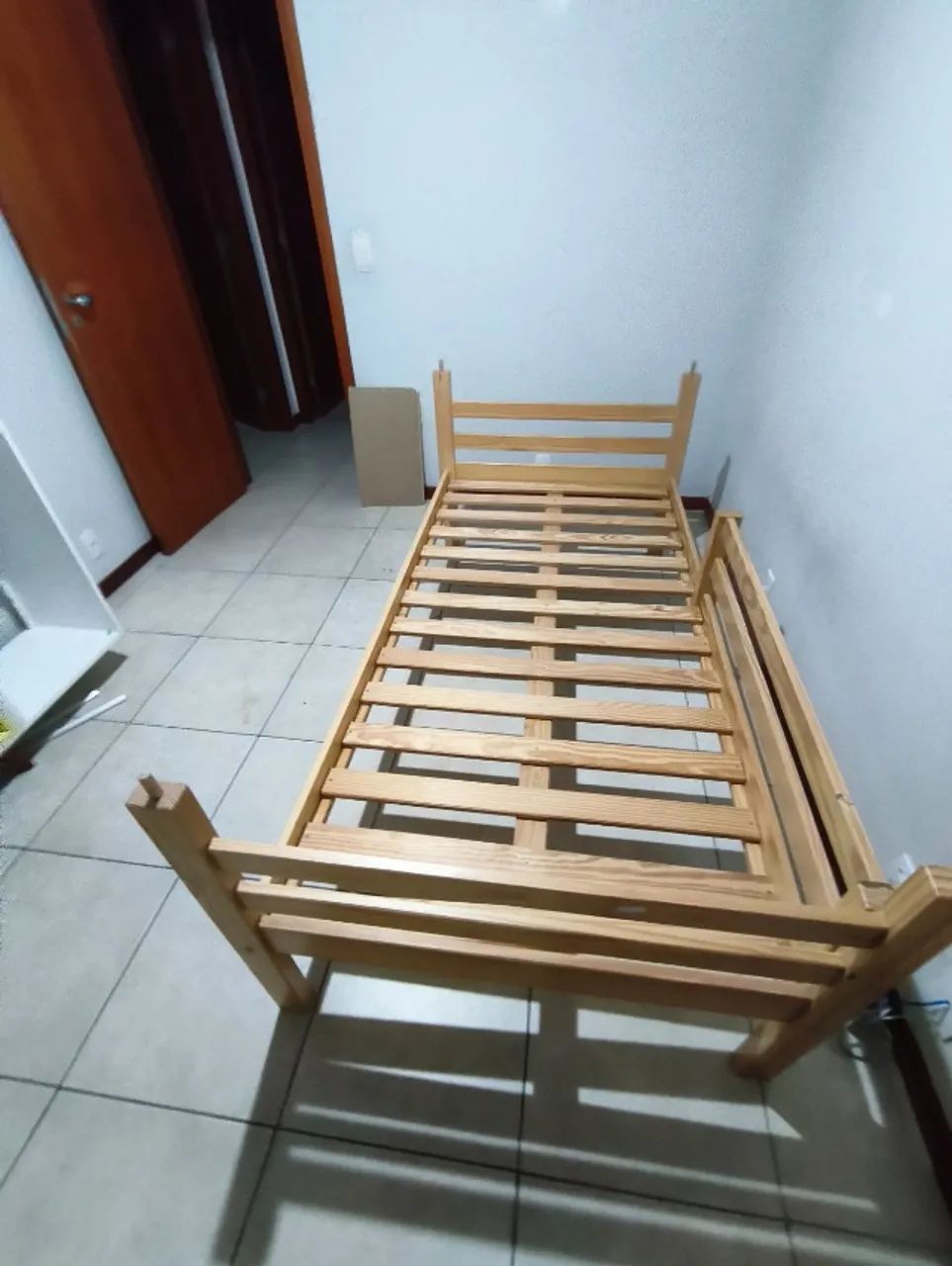  Cama solteiro em Madeira - Foto 2