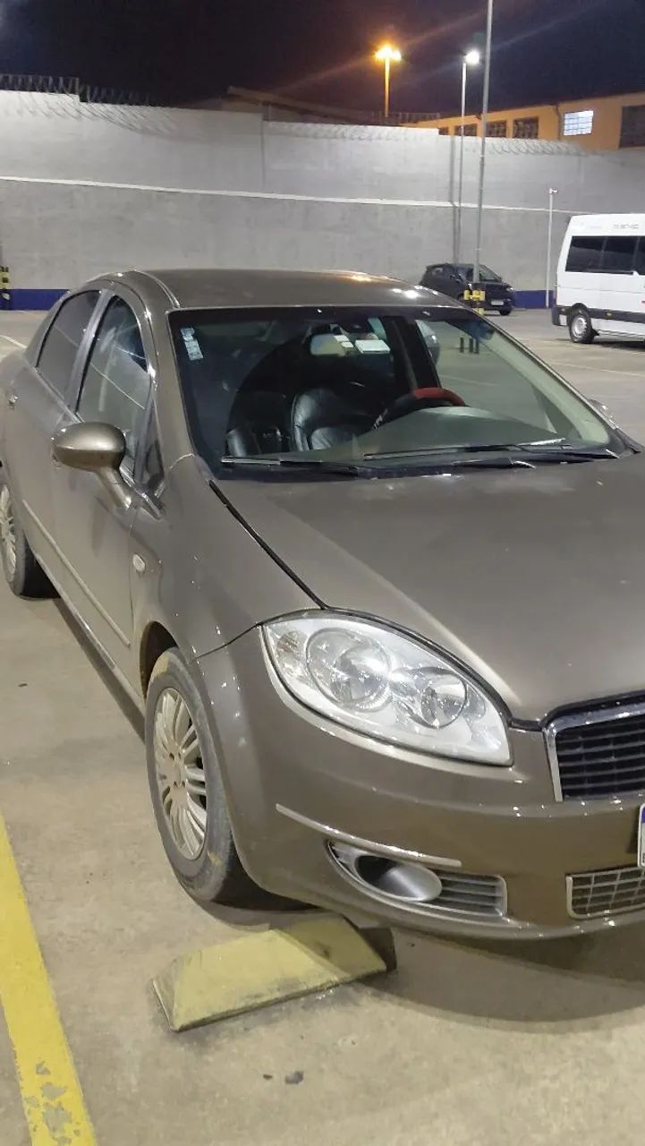 Fiat Linea LINEA 1.9/ HLX 1.9/1.8 Flex Dualogic 4p 2010