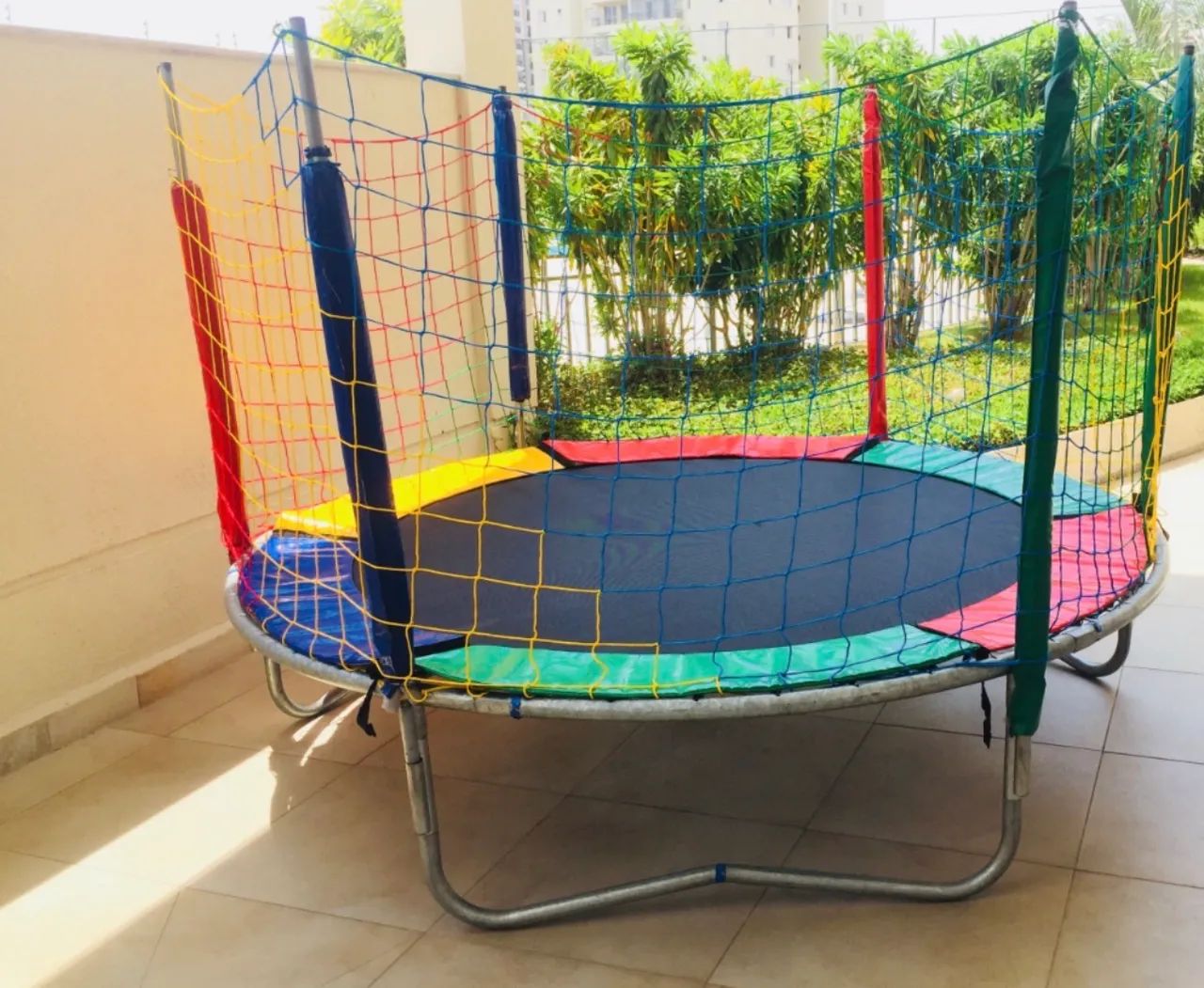 Vendo pula pula 989 reais 