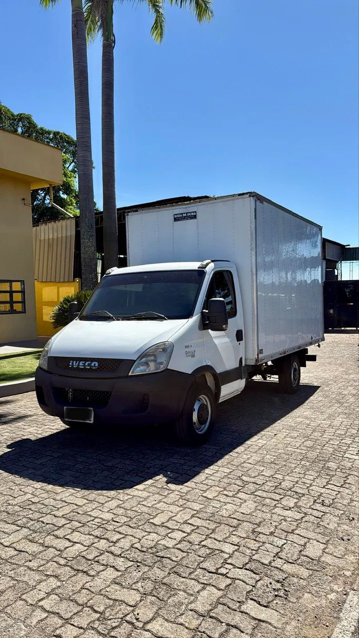 IVECO BAÚ 35S14 ANO 2018 - Foto 3