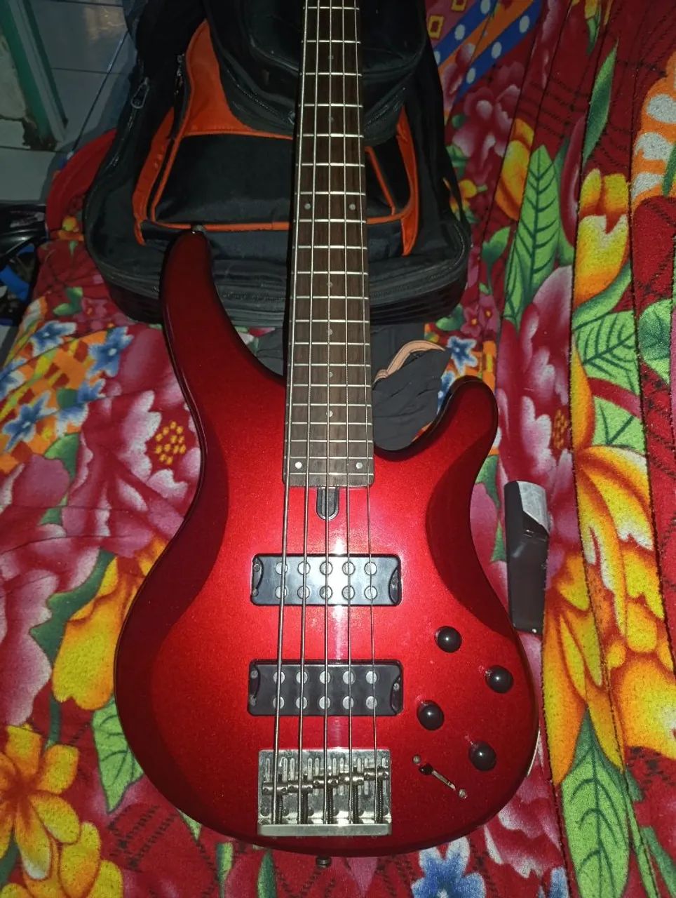 Vendo esse Yamaha trbx 305 - Foto 3