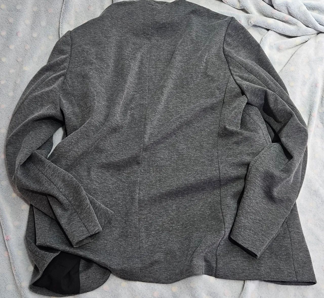 Blazer Super Slim De Malha Sem Forro Cinza - Foto 2