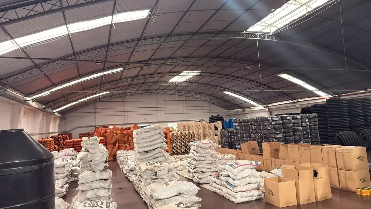 CORDOVIL ALUGO EXCELENTE GALPÃO 1.700 M² - Foto 2