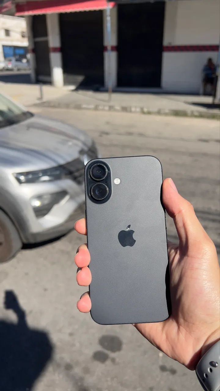 IPHONE 16