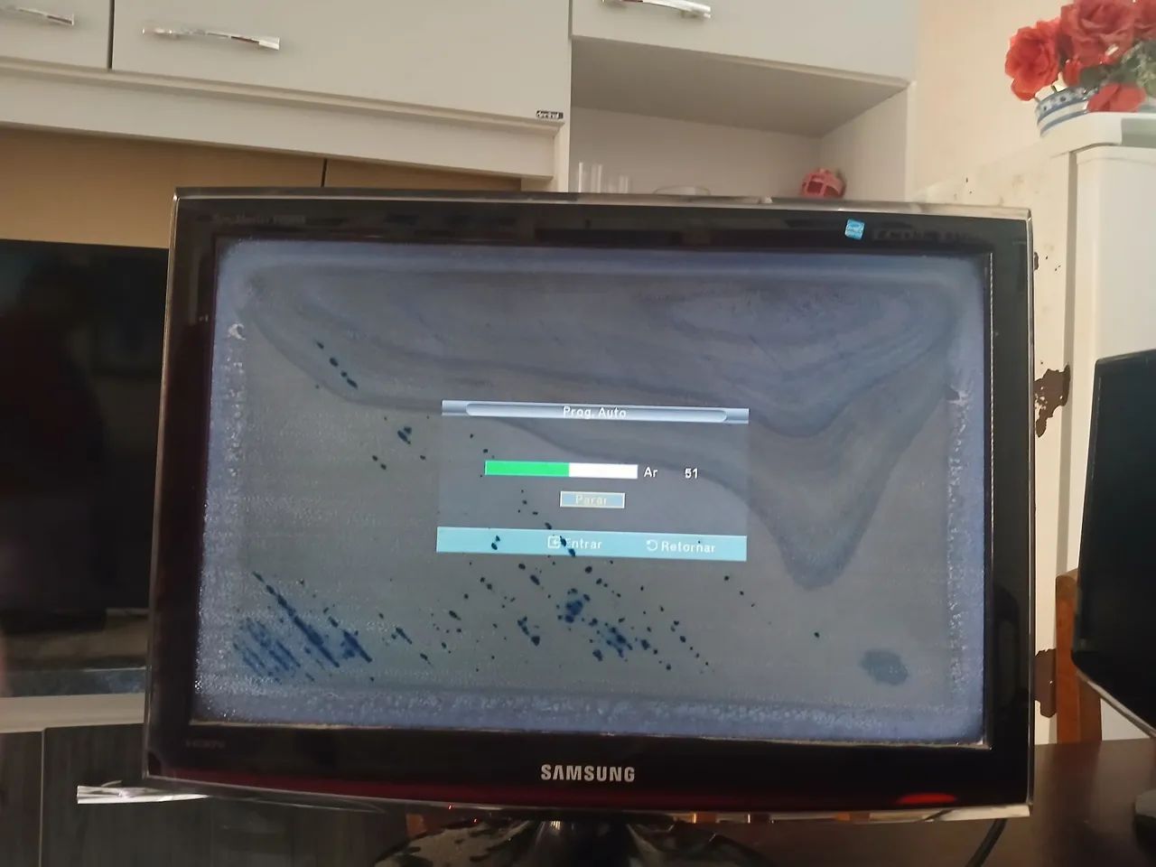 Monitor e tv funcionando porem tem uma manchinha na imagem 50reais  - Foto 2