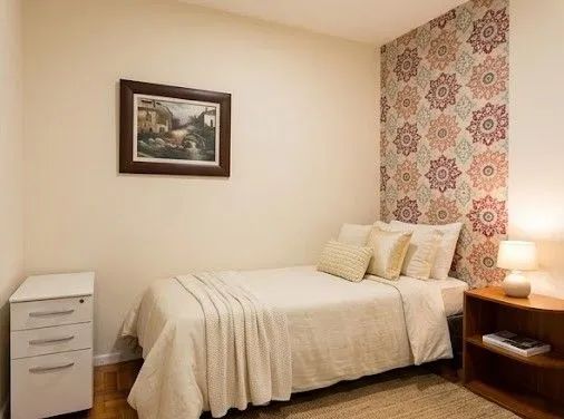 Quarto TOP Berrini/ V.Olimpia - 1100 reais 