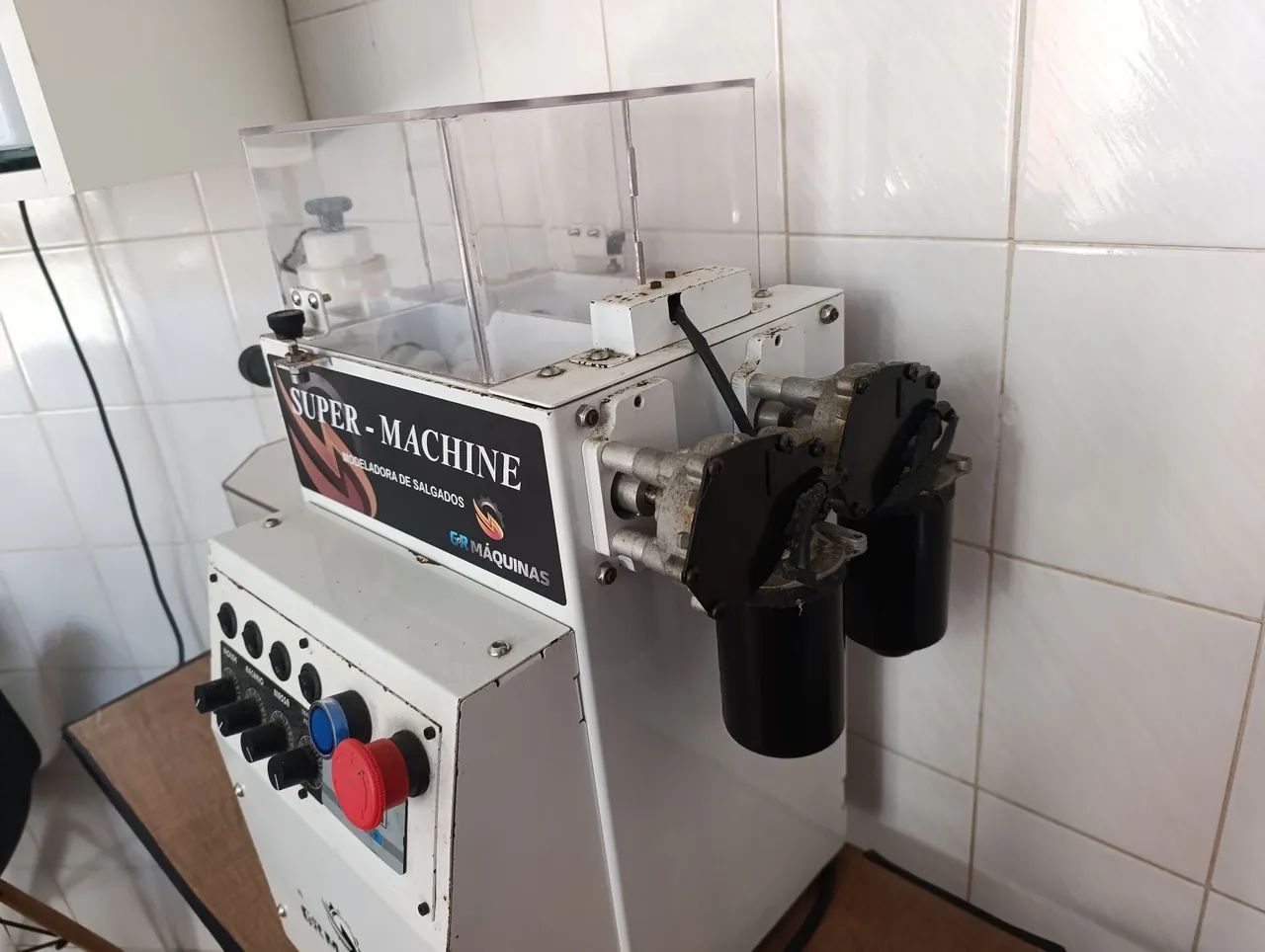 Máquina para Salgados + Masseira Promax 5kg - Nunca Usadas | Maceió - Foto 2