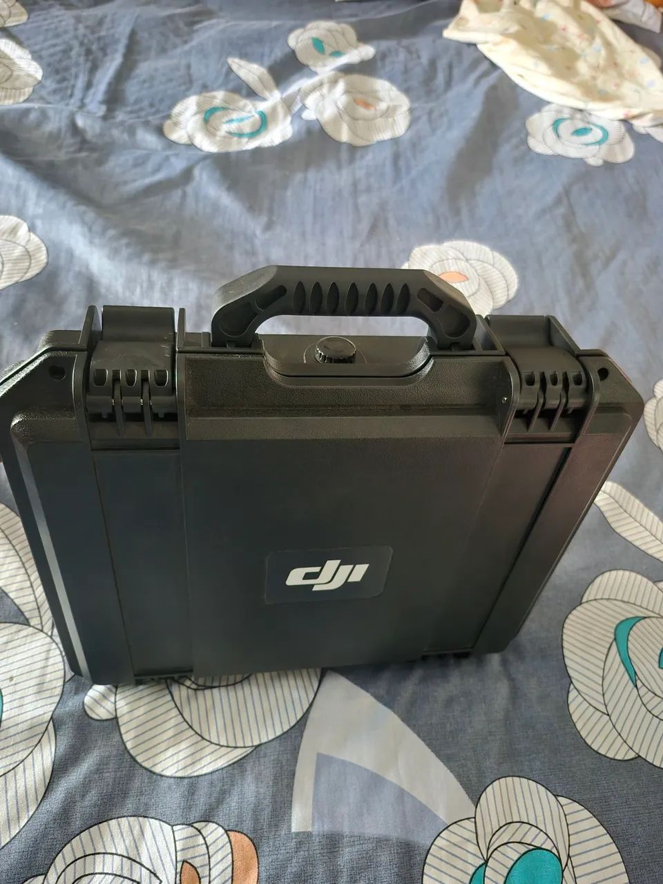 Vendo controle tela .maleta e protetor de gimbal e protetor de helice mini 3  - Foto 2