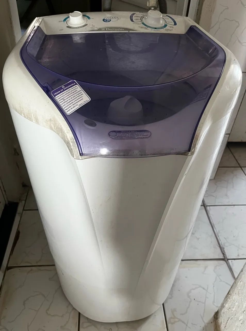 Máquina de lavar roupa Eletrolux 