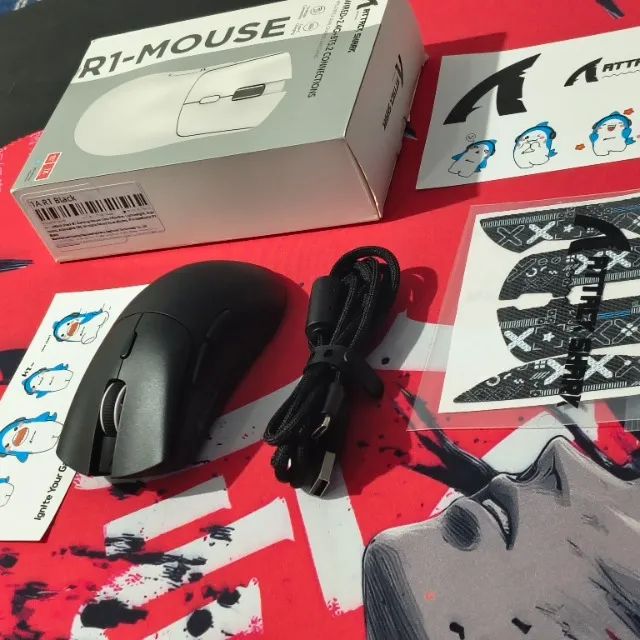 Mouse Gamer Attack Shark R1 Sem Fio 18000 DPI Bluetooth + USB Wireless Preto e Branco - Foto 4