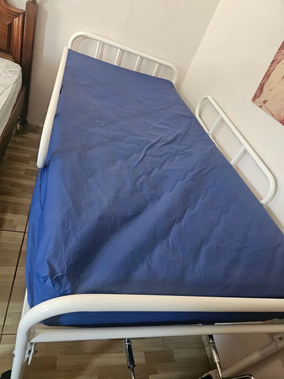 Cama hospitalar semi nova - Foto 4