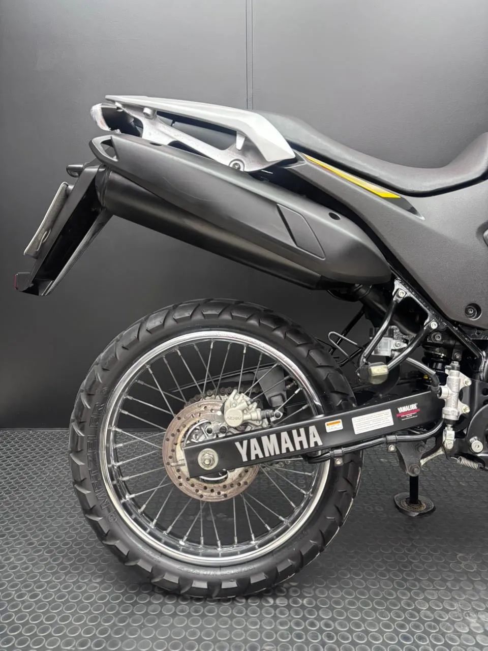 XTZ 250 LANDER ABS *** BEGE 2022/2023 - Foto 3