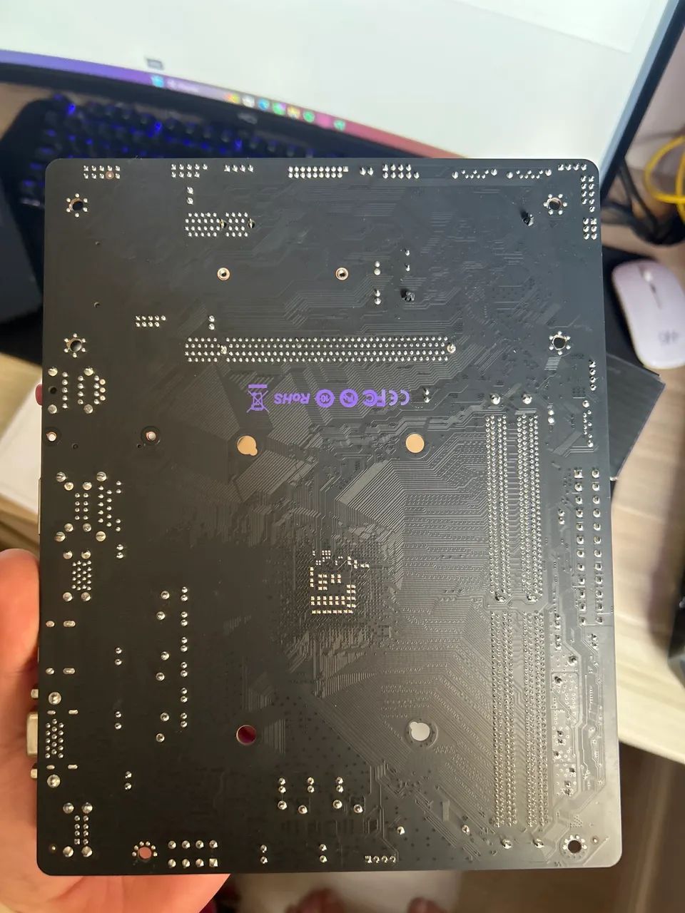 Placa-mãe Mancer A520M-DX AM4 DDR4 com defeito - Foto 2