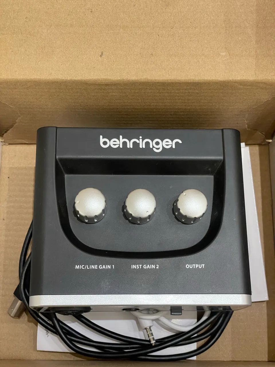 Interface de áudio UM2 Behringer - Foto 4