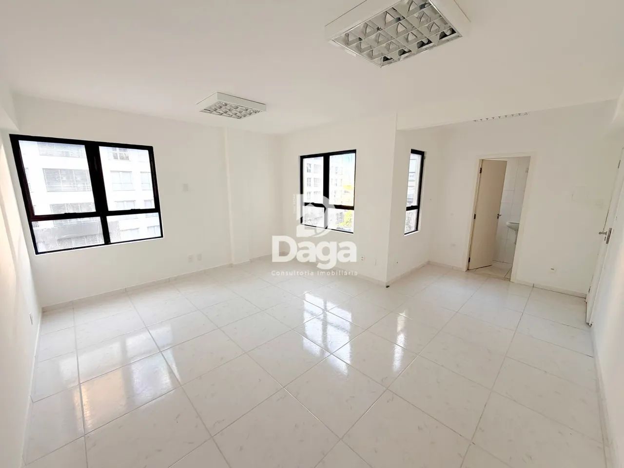 Sala comercial com Vaga na Trindade, Florianópolis/SC