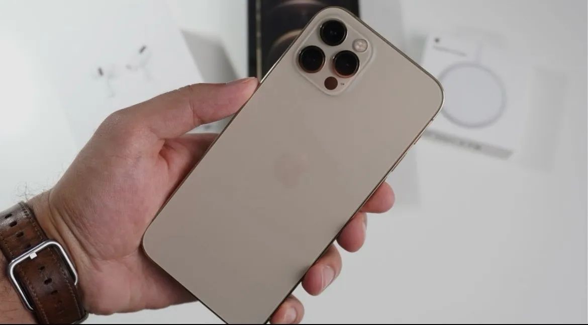 iPhone 12 Pro 256 Gold - oportunidade  - Foto 2