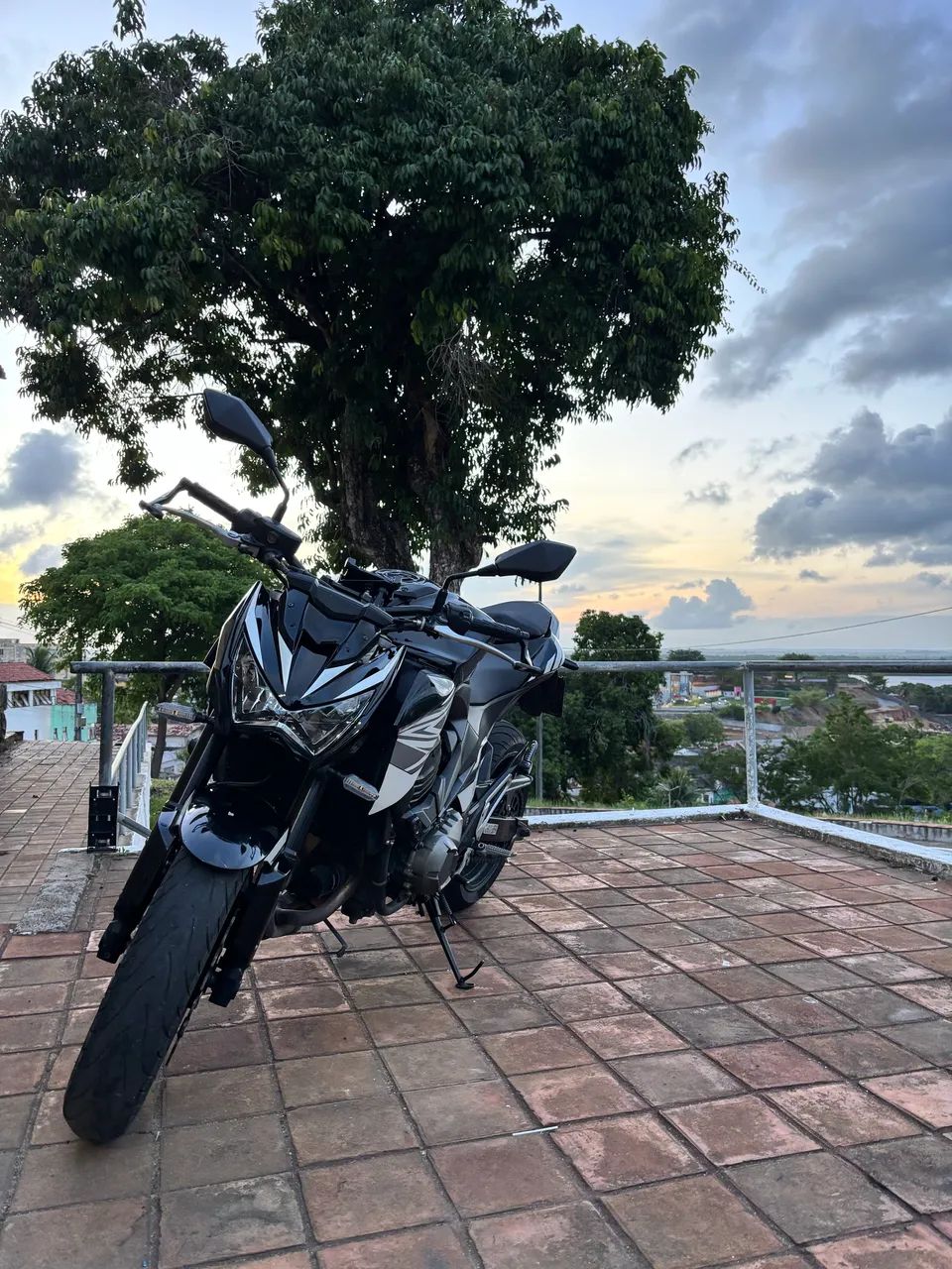 Kawasaki Z-800 2014 - 1493475577 | OLX