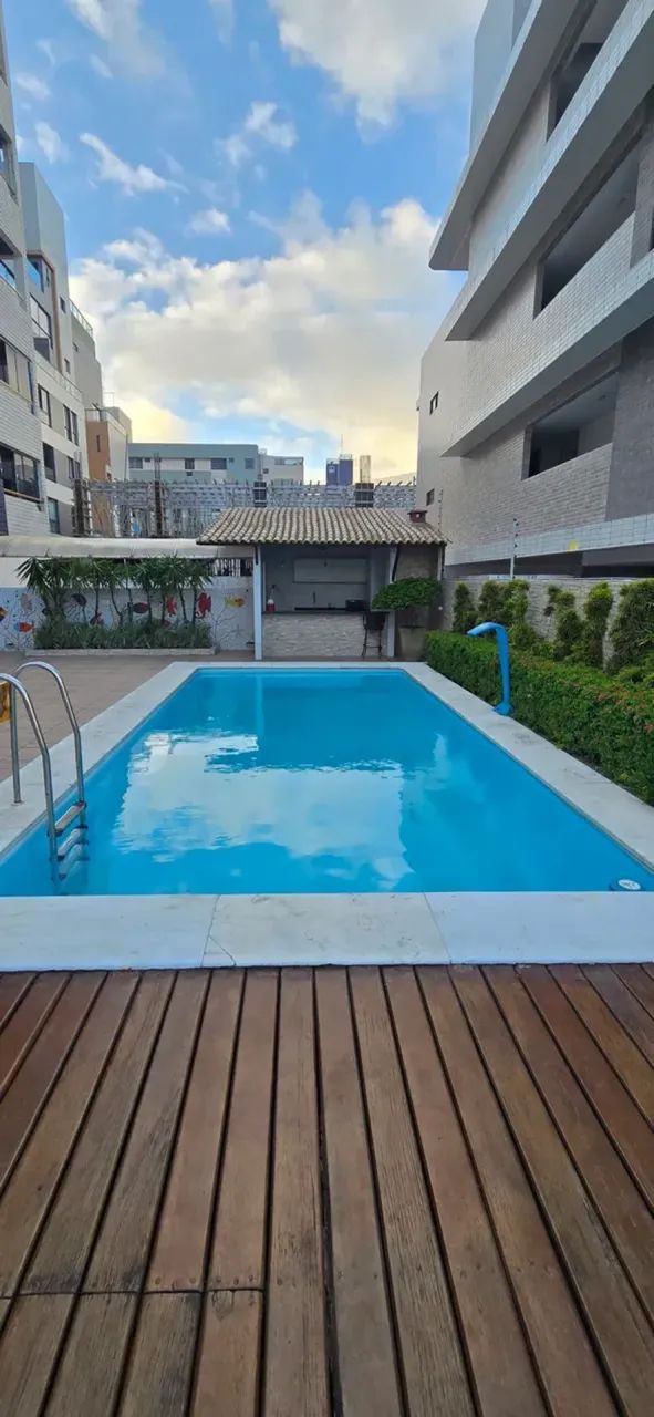 Apto espaçoso e 200m da praia.
