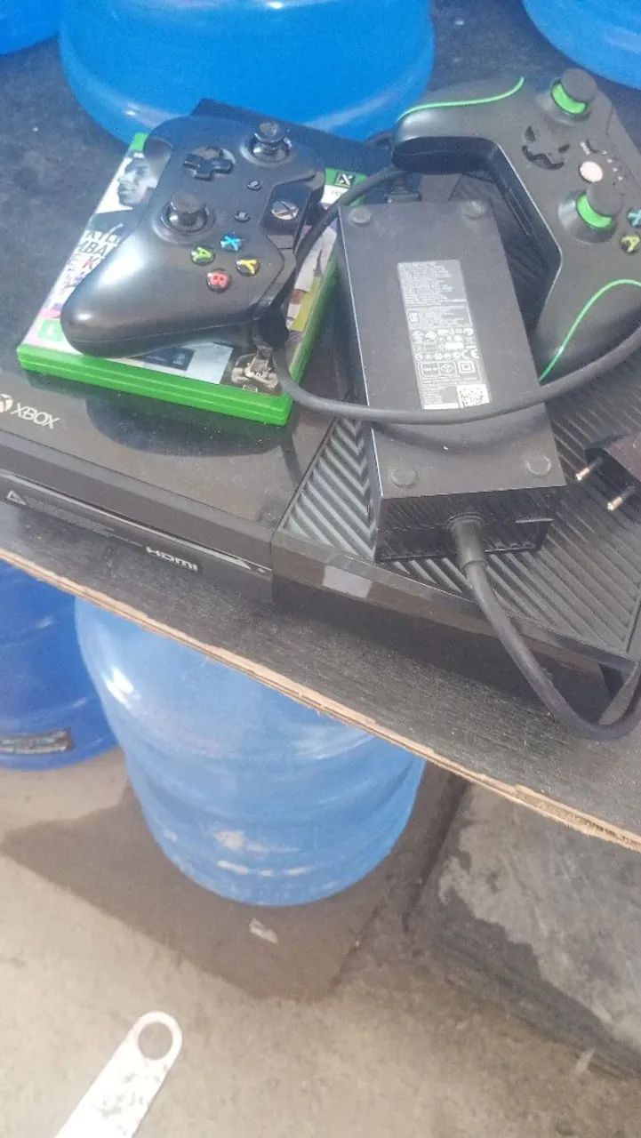 Xbox one 512 de memória  - Foto 3