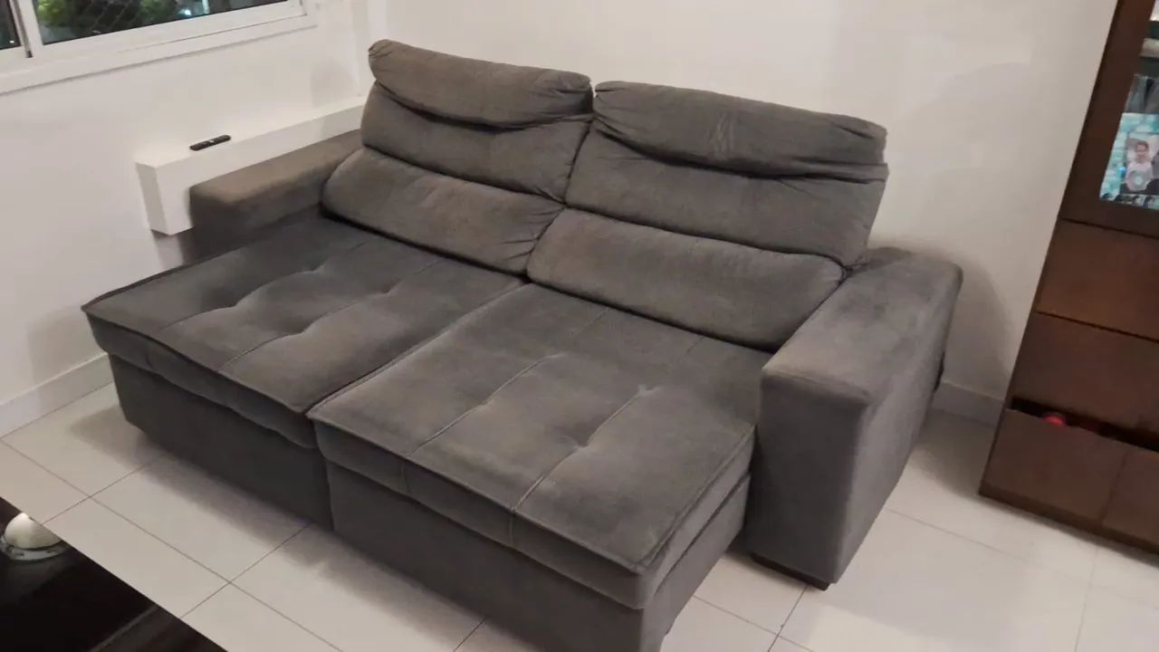 Sofá reclinável com baú 
