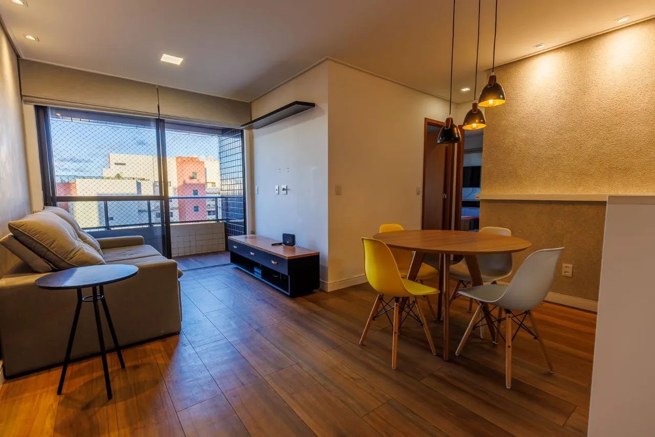 Varanda, 2 quartos, Suíte, mobiliado, próximo praia. 2