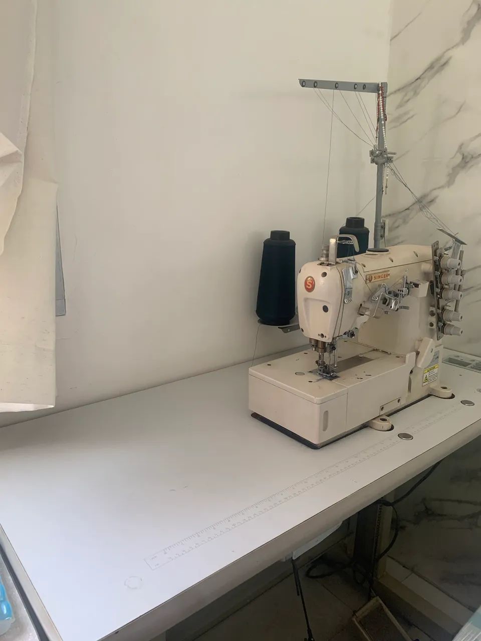 Máquina de Costura Singer - Foto 3