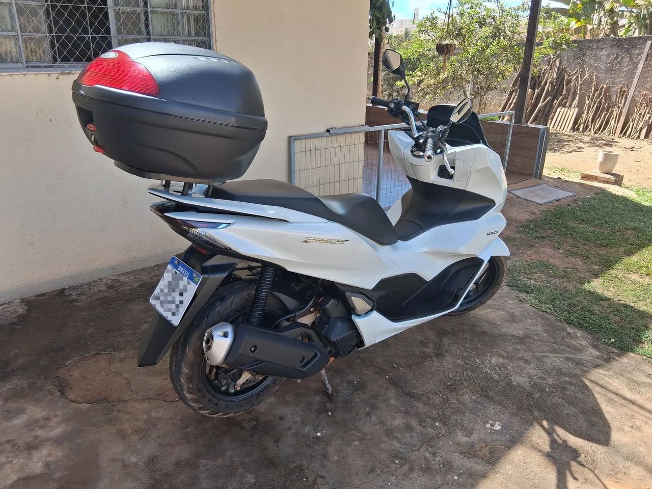PCX com baú e transmissão nova - Foto 4
