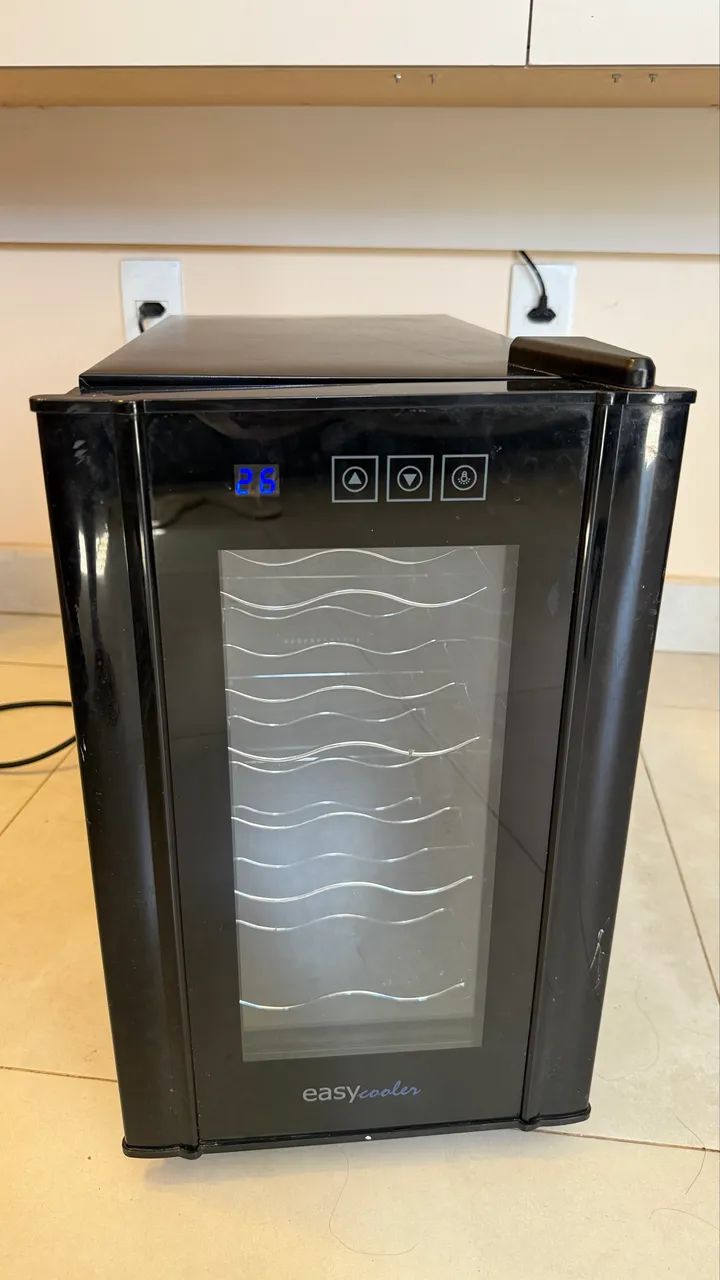 VENDO ADEGA  - Foto 2